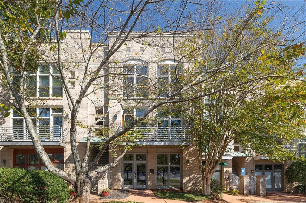 1261 Apple Valley Rd., Atlanta, GA 30319