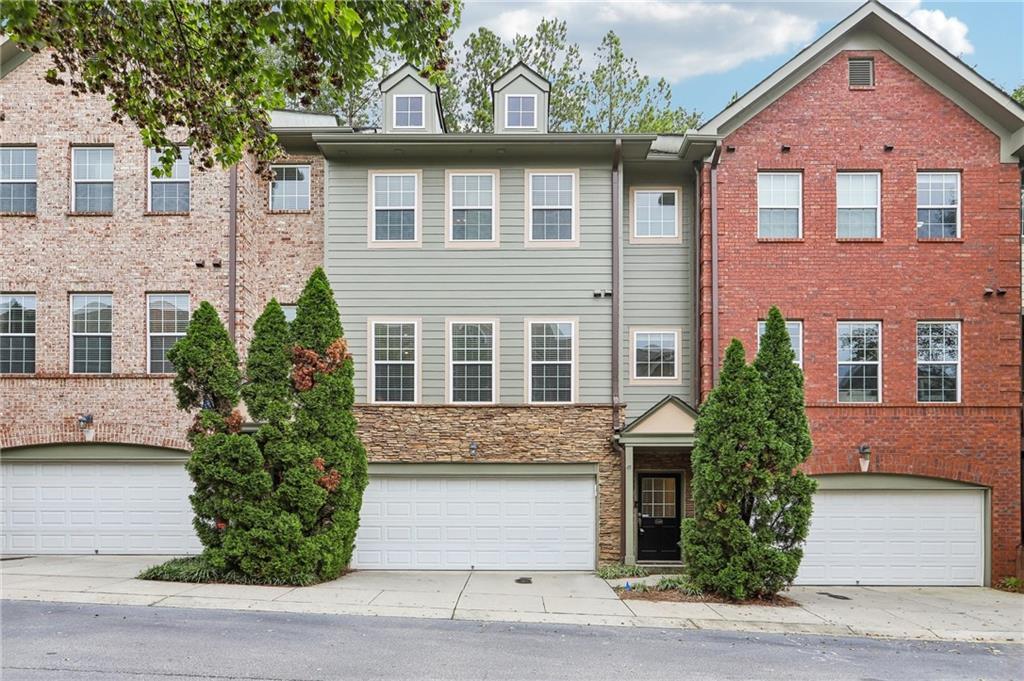 1439 Ashford Pl., Brookhaven, GA 30319