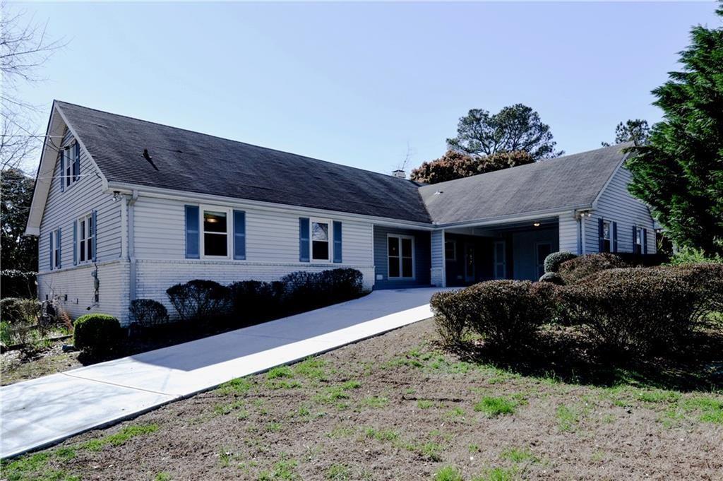 5063 Happy Hollow Rd., Atlanta, GA 30360