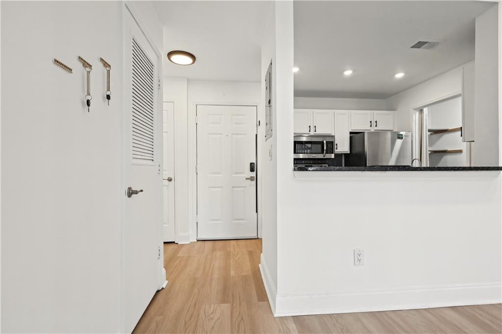 1075 NE Peachtree Walk Walk #A517, Atlanta, GA 30309