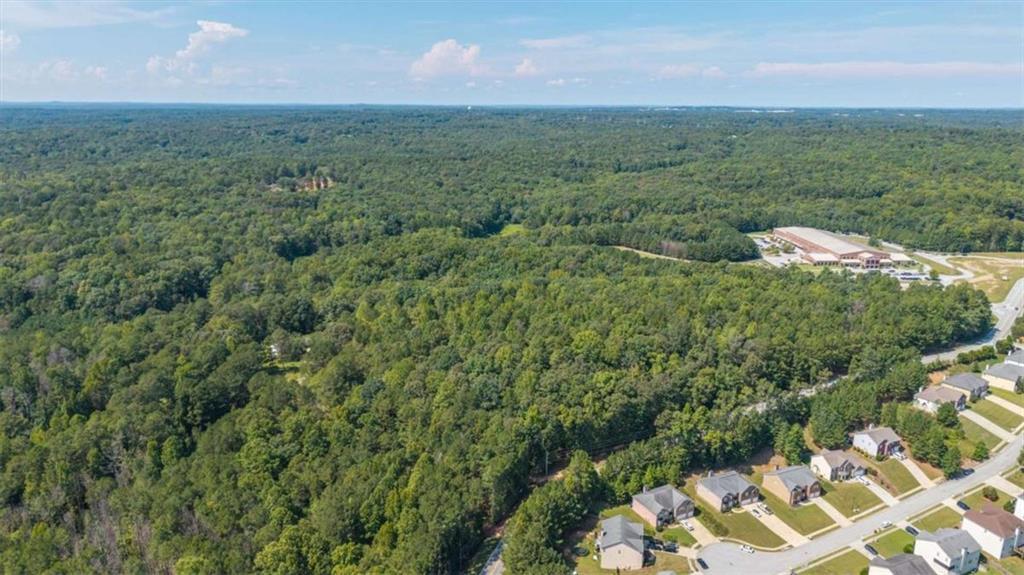 4573 Coursey Lake Rd., Douglasville, GA 30135