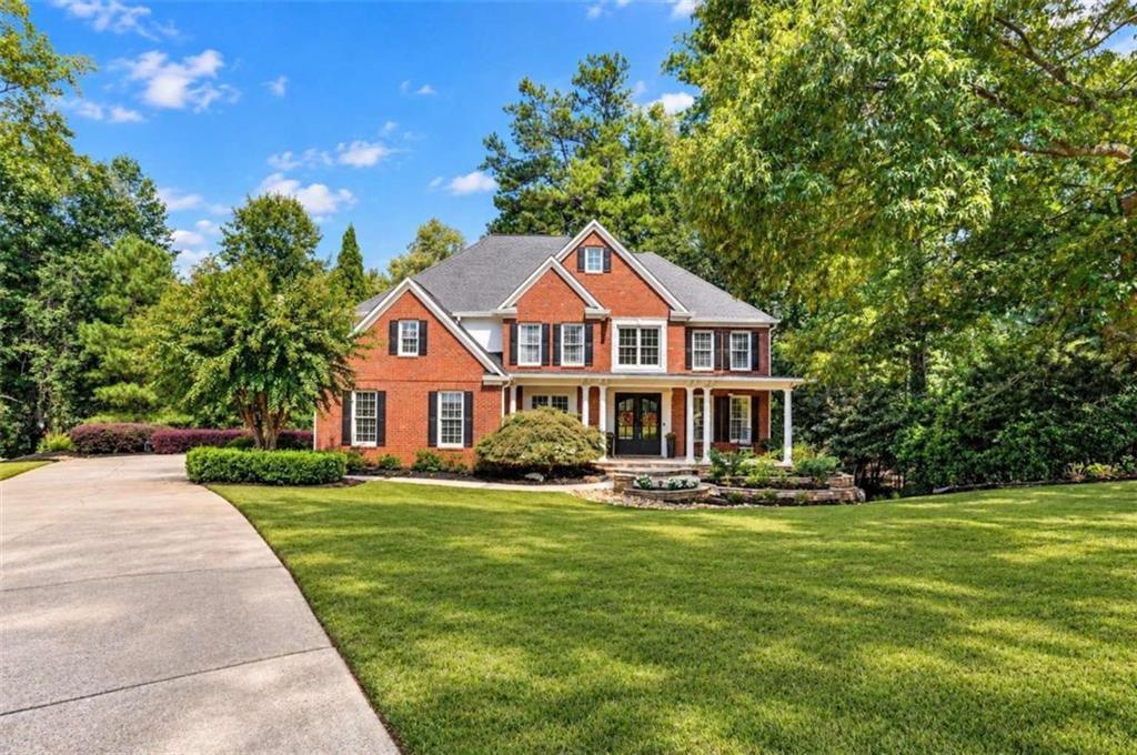 335 Chickering Lake Ct., Roswell, GA 30075