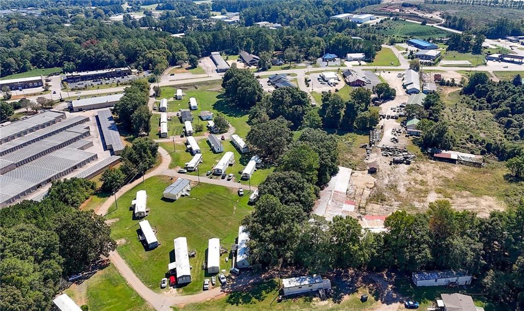 2184 W Point Rd., Lagrange, GA 30240