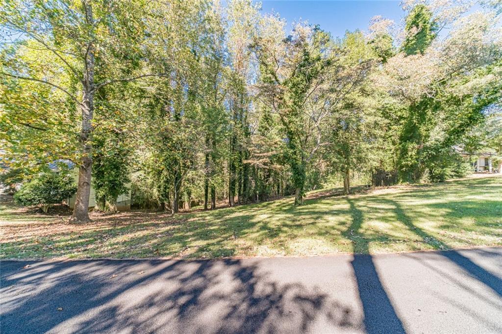 3319 Little Cir., Gainesville, GA 30506