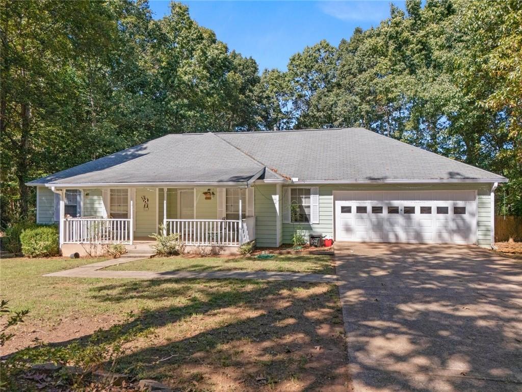 2950 Wildrose Ct., Hampton, GA 30228