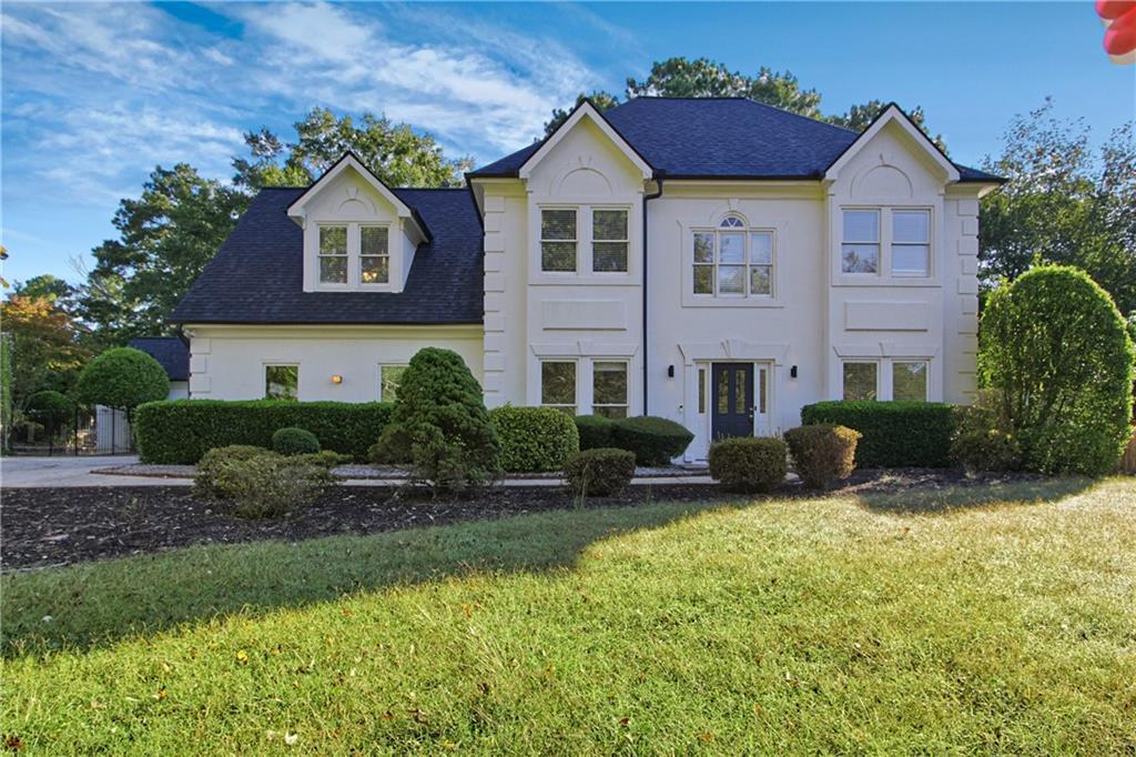 945 Brandon Ridge Dr., Roswell, GA 30075