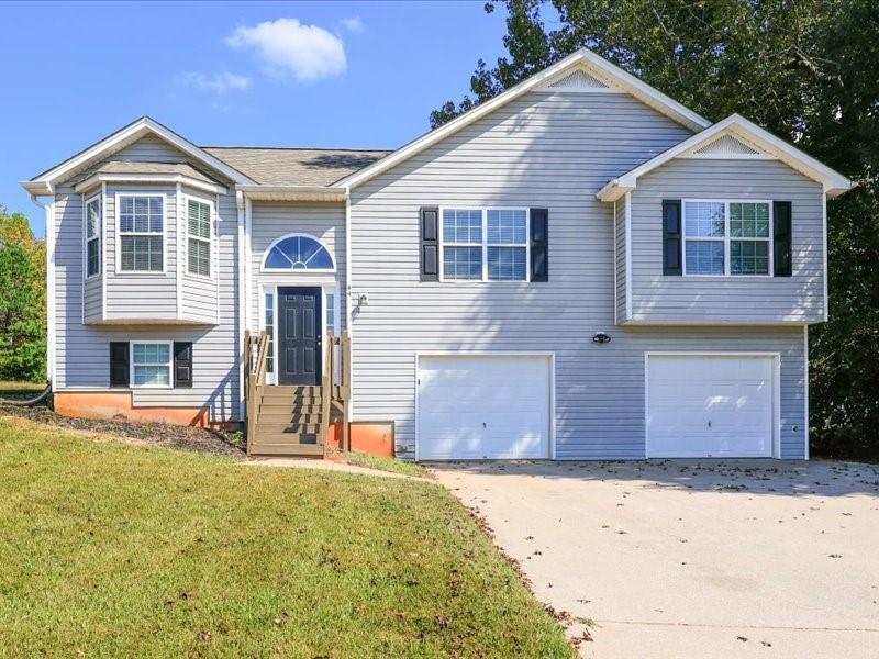 44 Twin Oaks Tr., Dallas, GA 30157