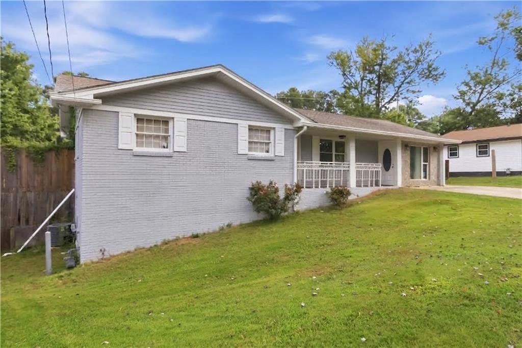 1594 Dellwood Cir., Morrow, GA 30260