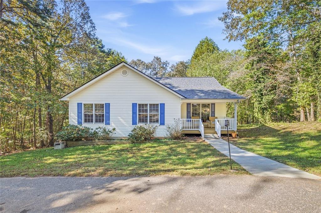 355 Royal Oaks Ln., Dahlonega, GA 30533