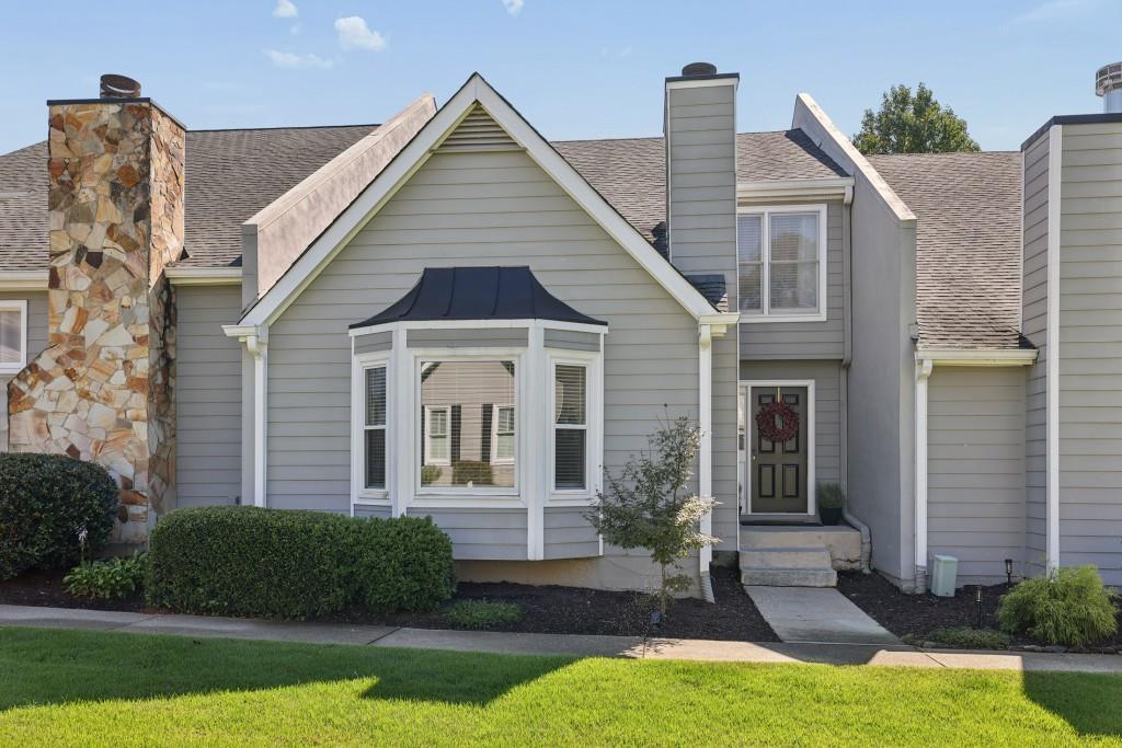 1233 Defoor Ct., Atlanta, GA 30318