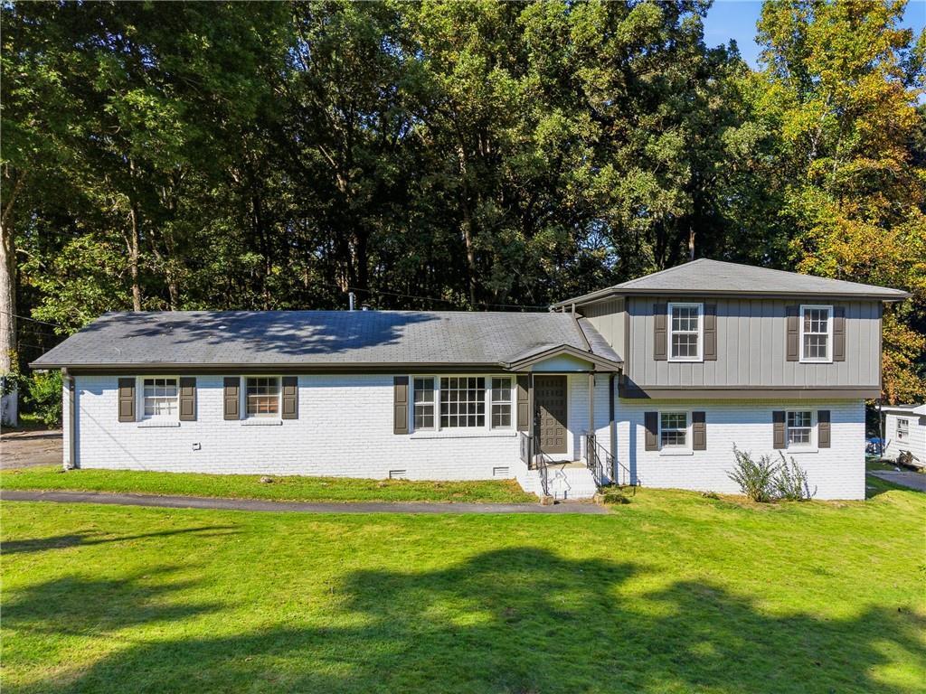 4307 Parkview Dr., Lithia Springs, GA 30122
