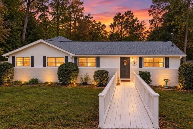 588 Hood Rd., Talking Rock, GA 30175