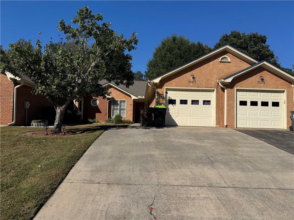 7177 Woodridge Ln., Union City, GA 30291