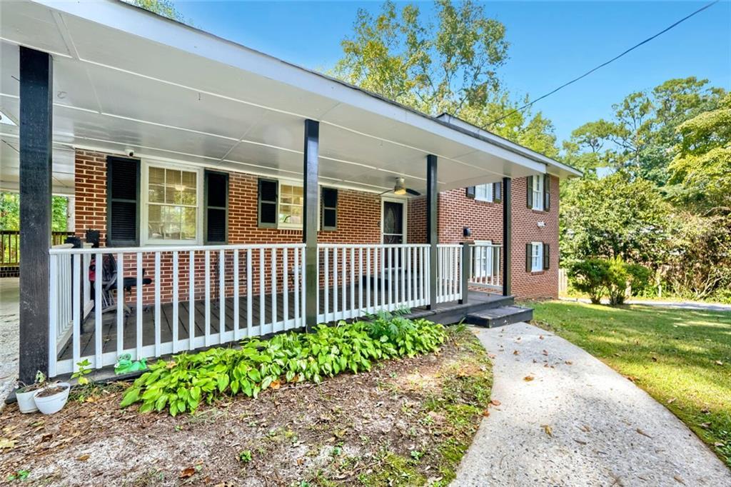 110 Circle Dr., Hampton, GA 30228