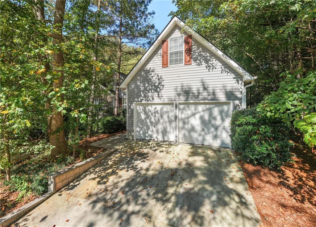 2072 Amberly Crossing Ln., Dacula, GA 30019