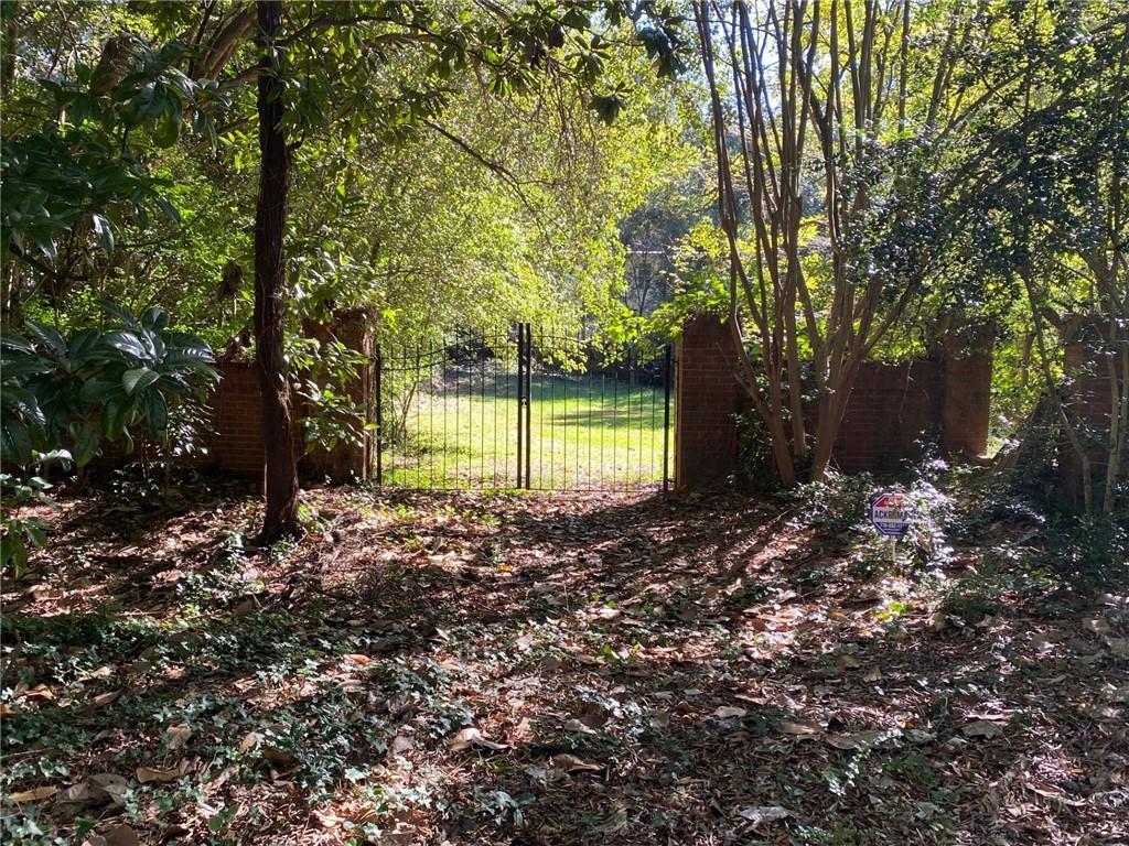 1312 Wesley Pl., Atlanta, GA 30327