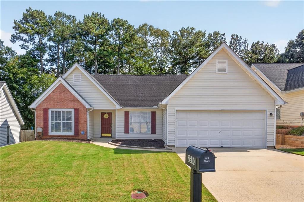 2210 Laurel Pointe Ln., Lawrenceville, GA 30043