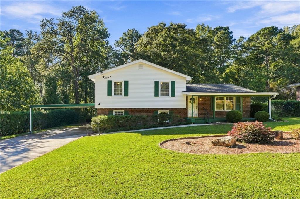 3142 Brooks Ln., Powder Springs, GA 30127