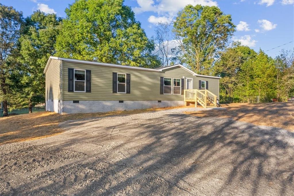 255 Windy Hills Ln., Fairmount, GA 30139