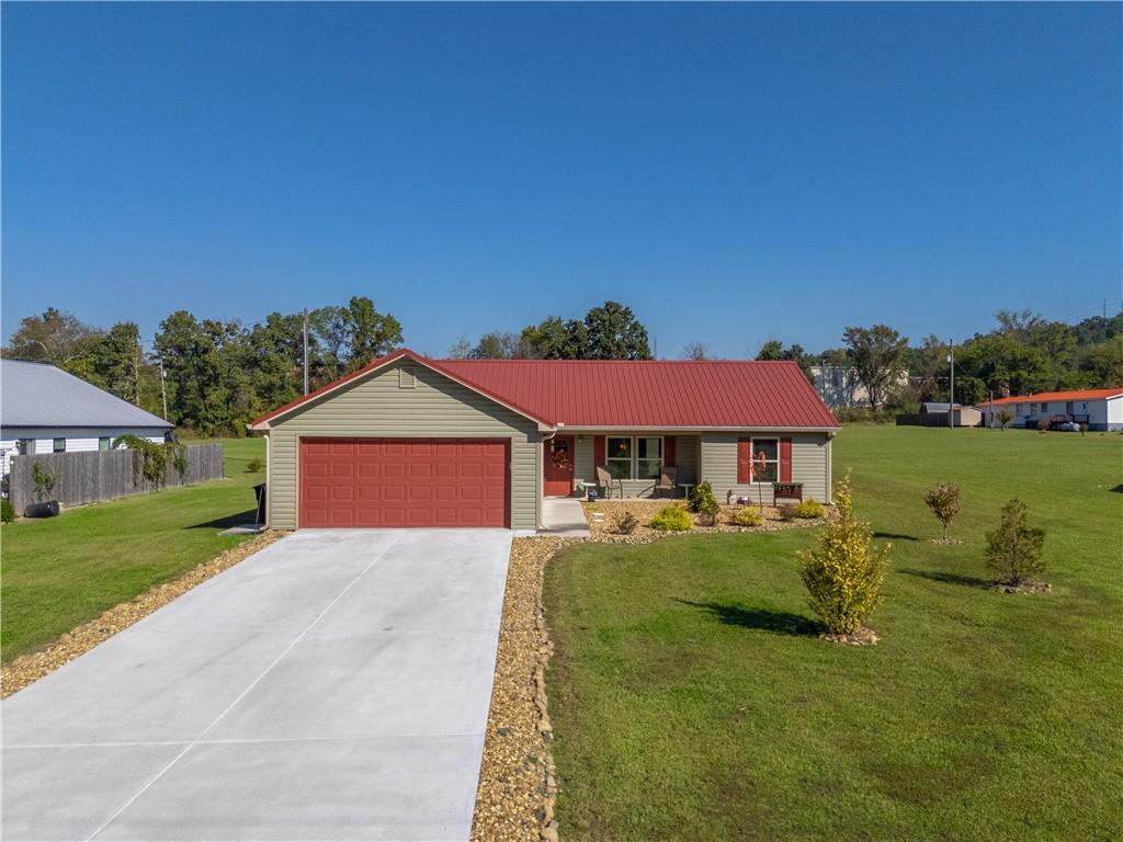 124 Kelly Dr., White, GA 30184