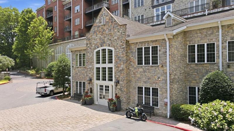 3280 Stillhouse Ln. #401, Atlanta, GA 30339