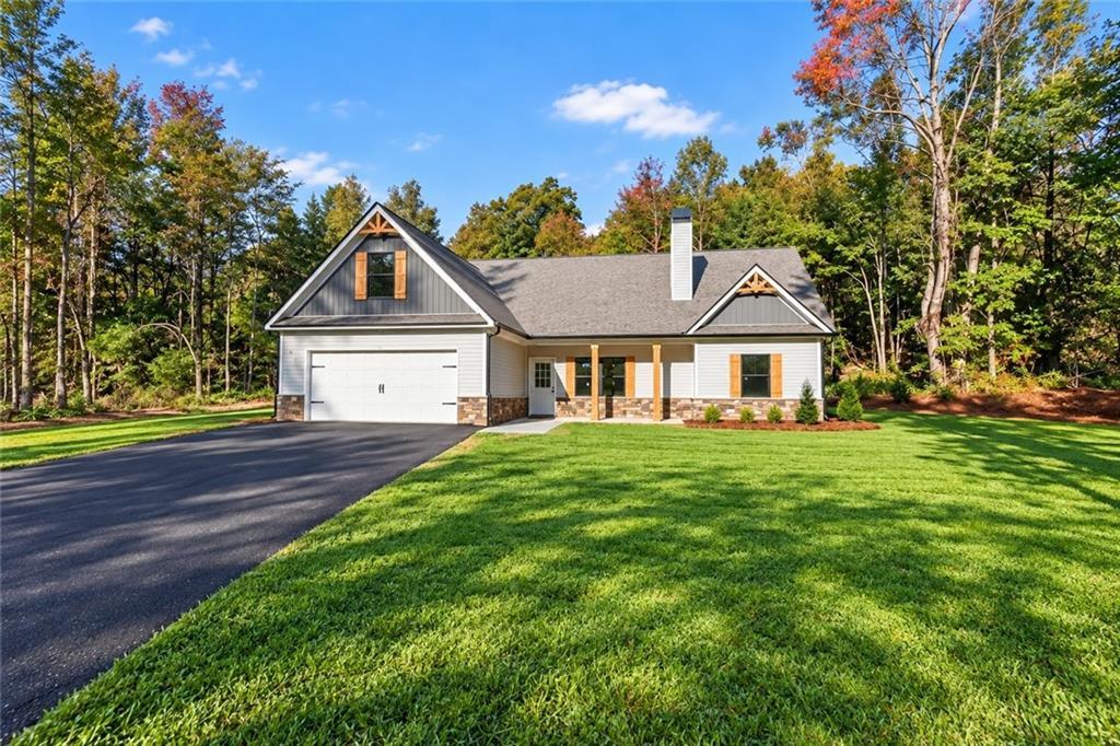 339 Relay Rd., Silver Creek, GA 30173