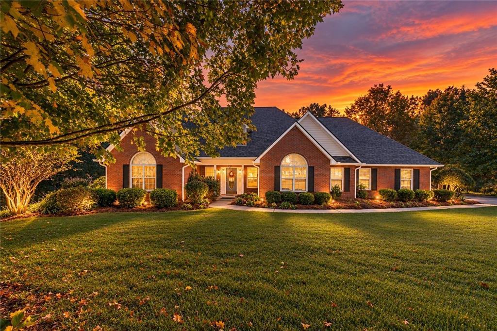 2289 Cedar Lake Dr., Loganville, GA 30052