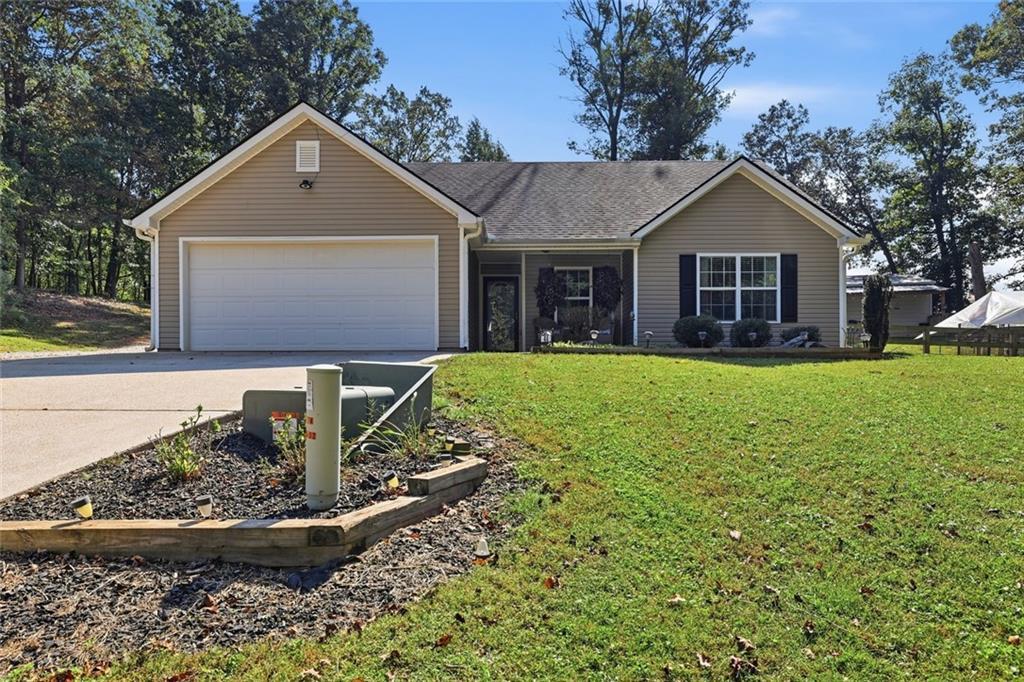 44 Oakmont Dr., Cleveland, GA 30528