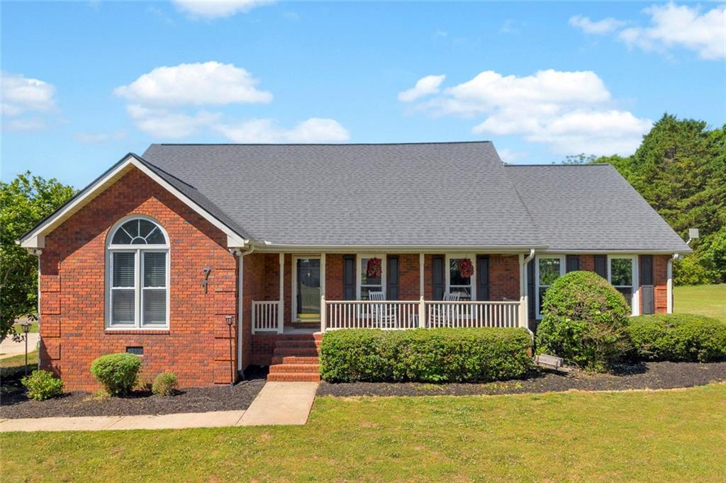 71 Woodridge Way, Royston, GA 30662