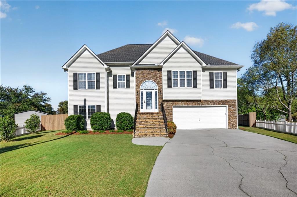 108 Summerfield Way, Calhoun, GA 30701