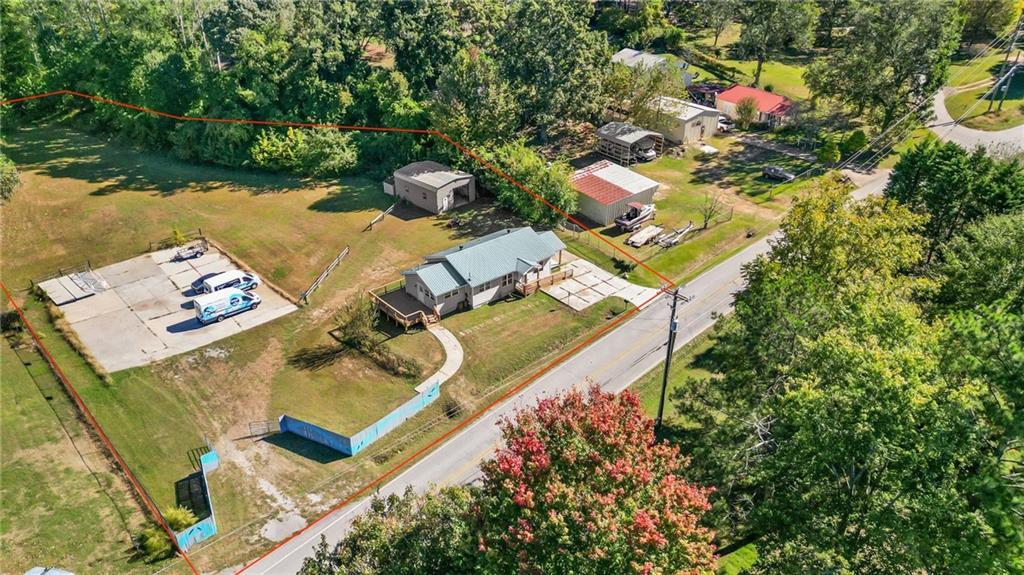 5962 Jim Crow Rd., Flowery Branch, GA 30542