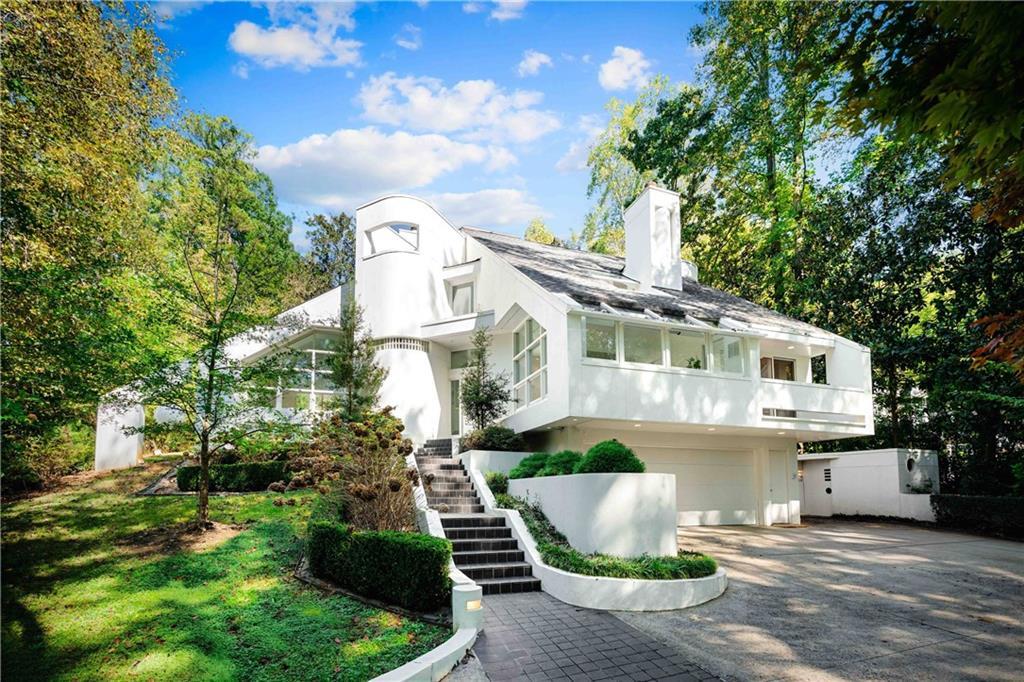 423 Hillside Dr., Atlanta, GA 30342
