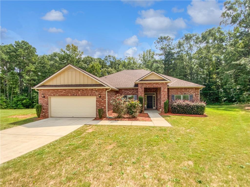 1037 Yorkshire Dr., Griffin, GA 30223