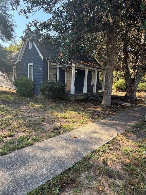 405 Green Ave., Hogansville, GA 30230