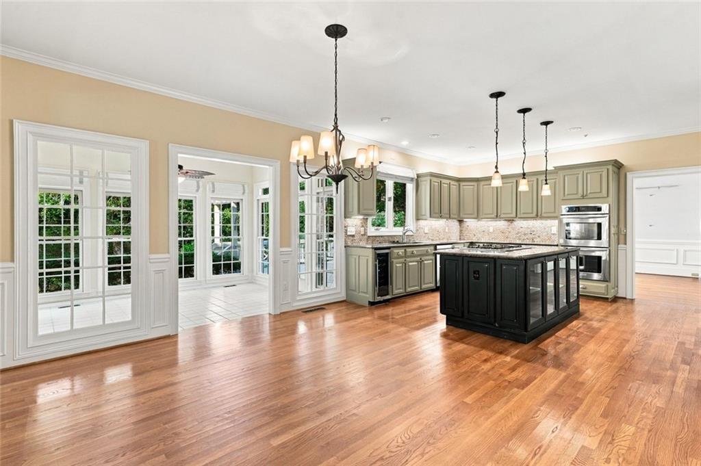 5358 Brooke Farm Dr., Atlanta, GA 30338