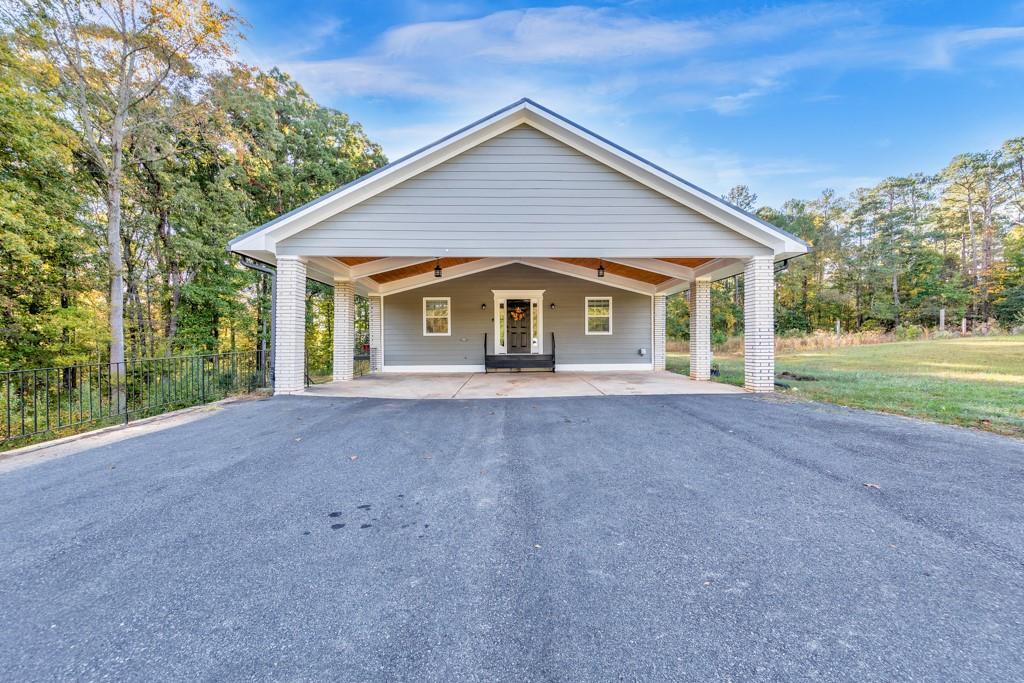 634 Swan Lake Rd., Stockbridge, GA 30281