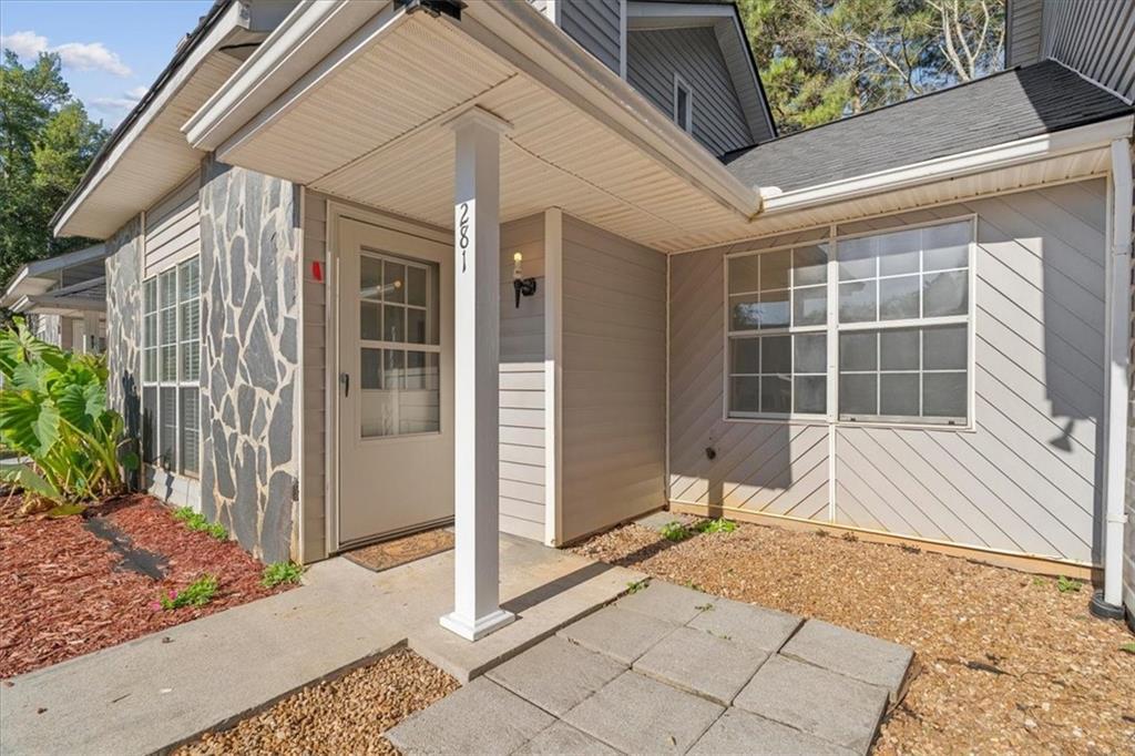 281 Henderson Bend Rd., Calhoun, GA 30701