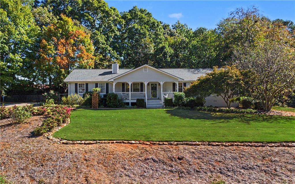 4409 Hidden Oaks Drive, Flowery Branch, GA 30542
