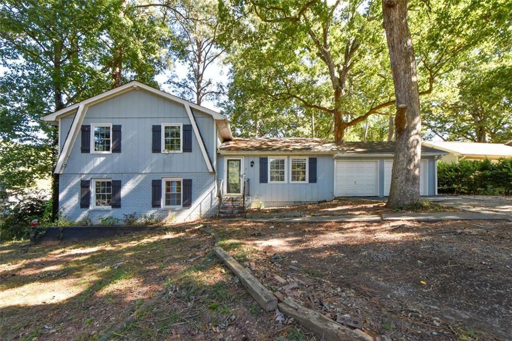 2728 Rosemont Dr., Lawrenceville, GA 30044