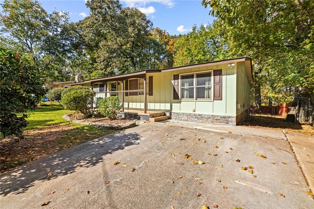 423 Azalea Dr., Stockbridge, GA 30281