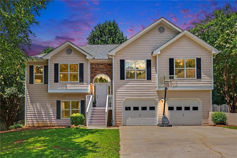 6219 Compass Dr., Flowery Branch, GA 30542