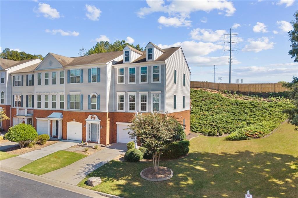 1020 Thornborough Dr., Alpharetta, GA 30004