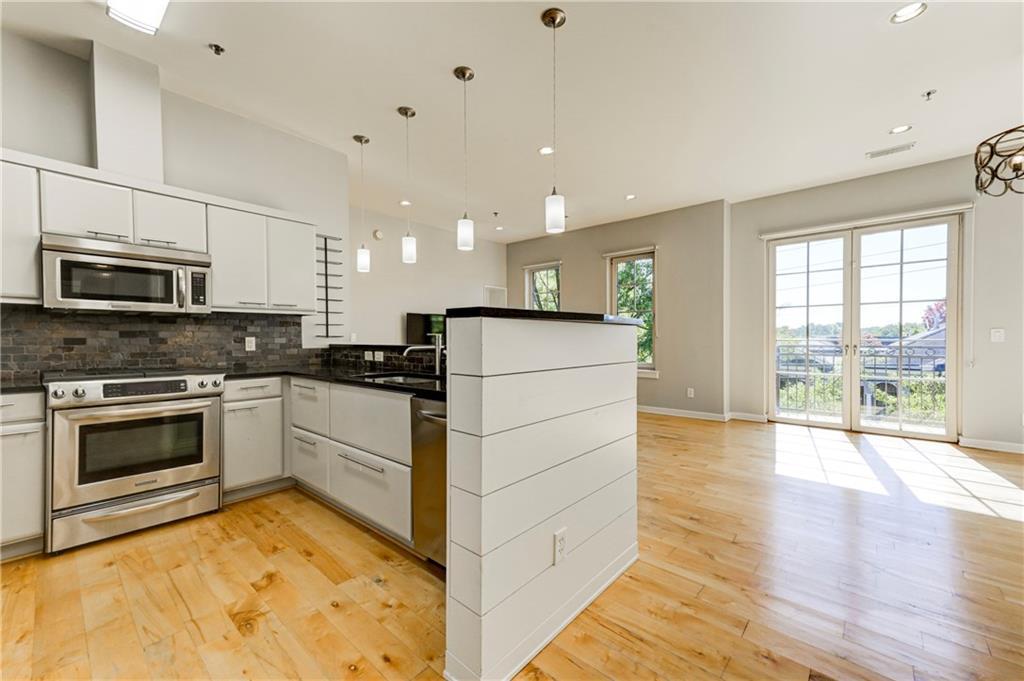 1430 Dresden Dr. #320, Atlanta, GA 30319