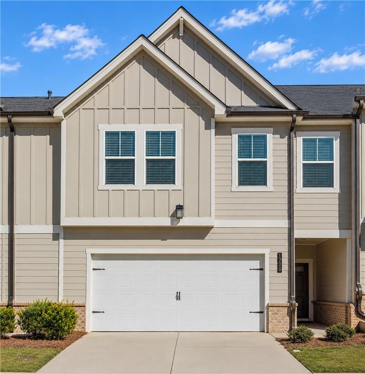 1220 Point Place Dr., Loganville, GA 30052