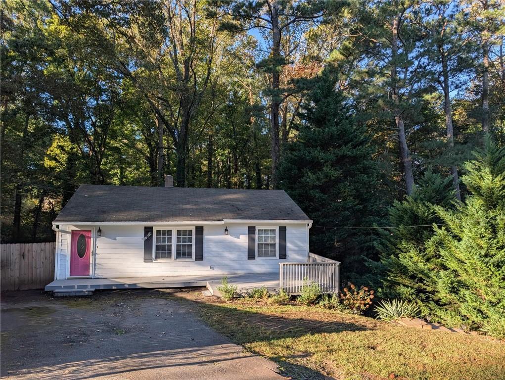 2063 White Oak Cir., Kennesaw, GA 30144