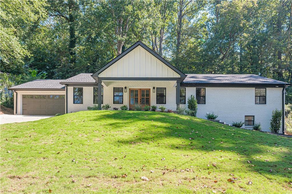 6835 Castleton Dr., Sandy Springs, GA 30328