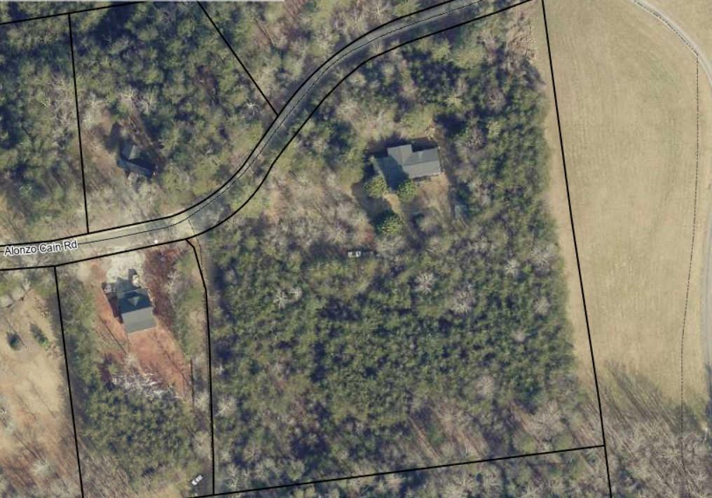 186 Alonzo Cain Rd., Dahlonega, GA 30533