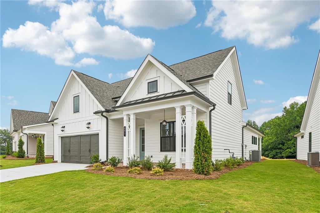 81 High Point Dr., Hoschton, GA 30548