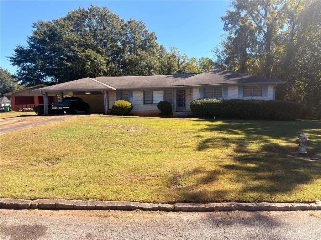 2374 Woodcastle Ln., Atlanta, GA 30316
