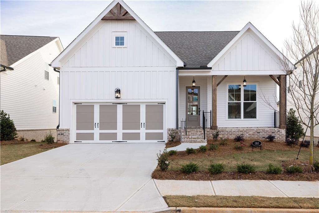 981 Eastman Ct., Hoschton, GA 30548